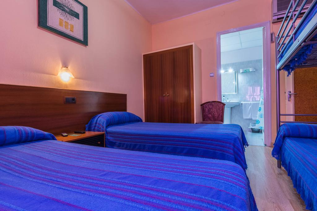 Hostal Urgell Balaguer Exterior photo