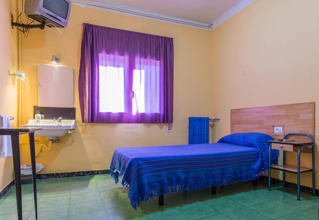 Hostal Urgell Balaguer Exterior photo