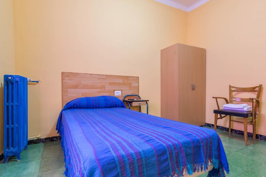 Hostal Urgell Balaguer Exterior photo